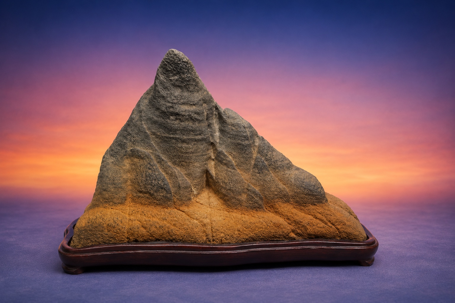 Yamagata-ishi (山形石) / Ippan-seki (一般石) / Dan-seki (段石) / Pico solitario sobre base, terraza