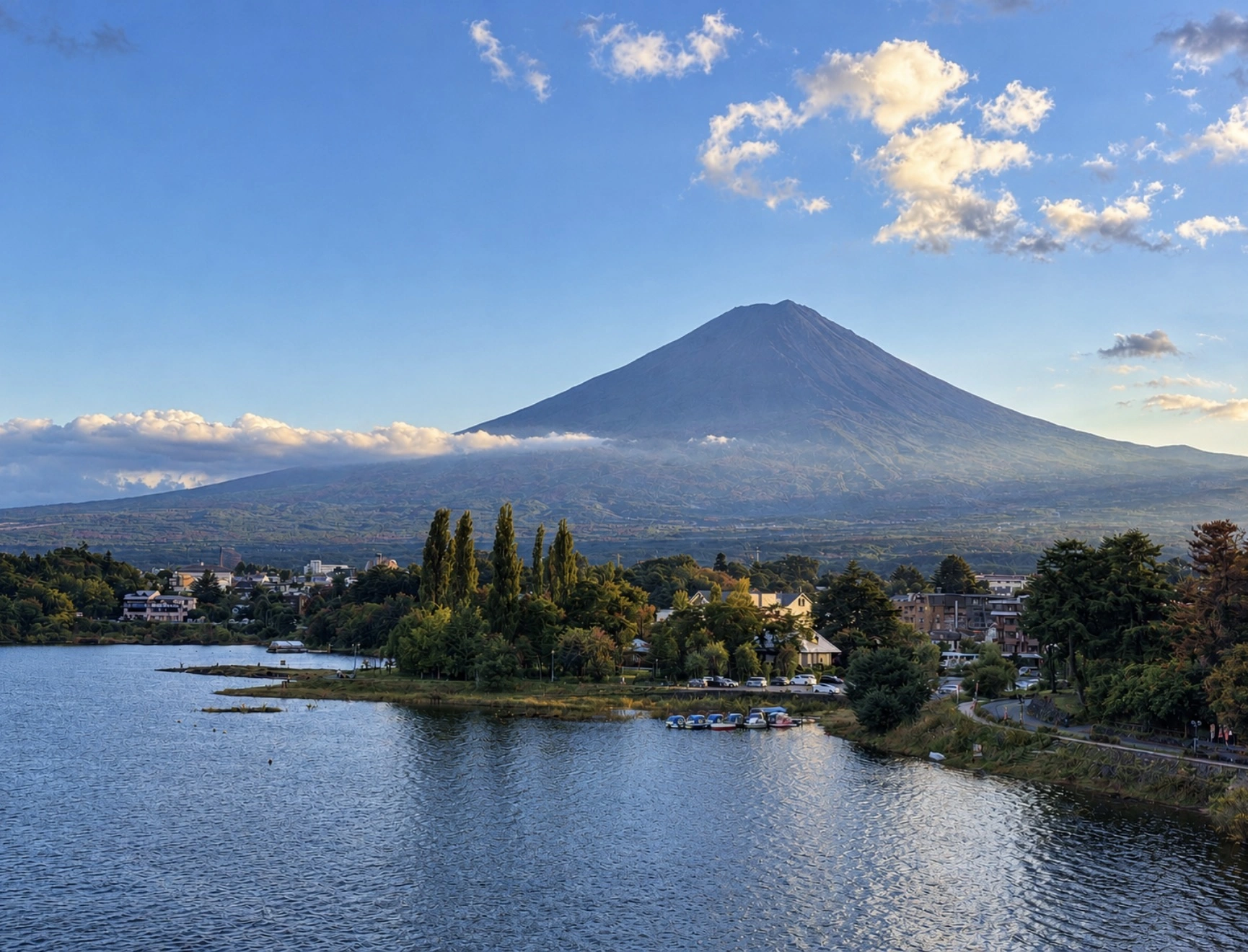 湖越しの富士山
