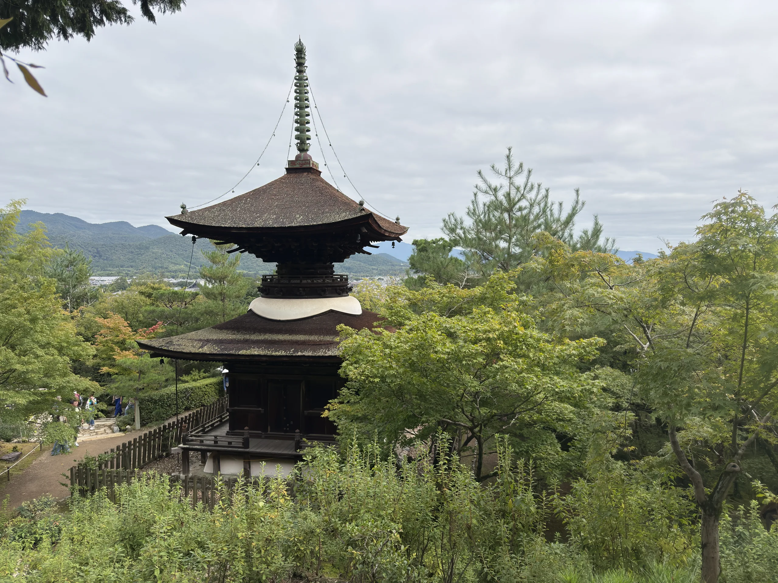 常寂光寺：多宝塔