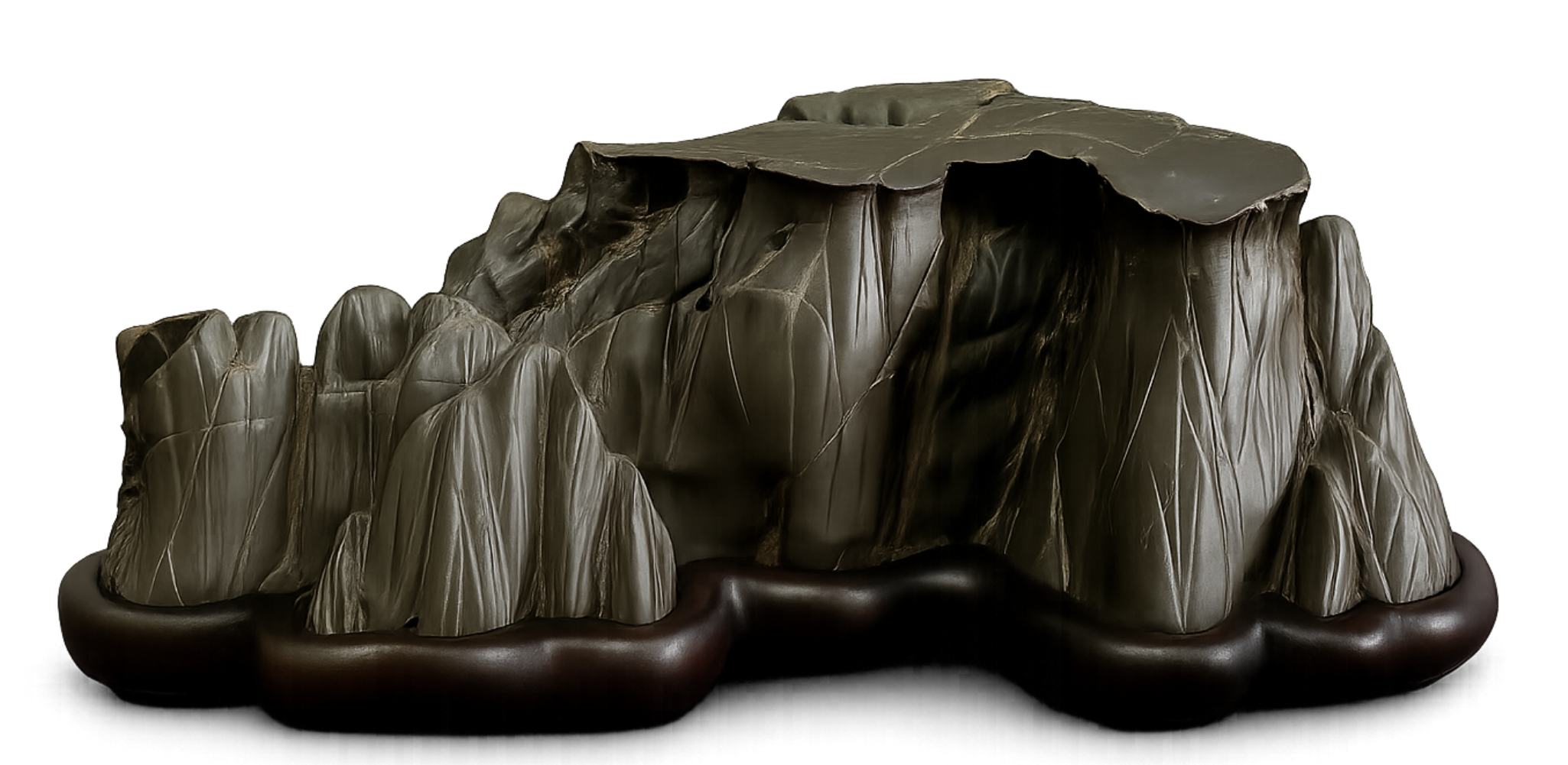 Suiseki con formación de cueva y columnas bajo una meseta plana, sobre daiza de madera oscura · colección de Marcial Yuste Blasco